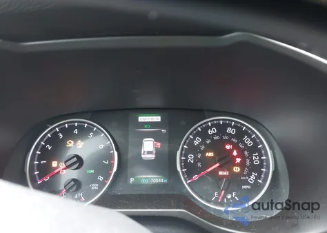 2019 Toyota Rav4 Xle z USA, uszkodzony, nr VIN 2T3W1RFV7KC014296